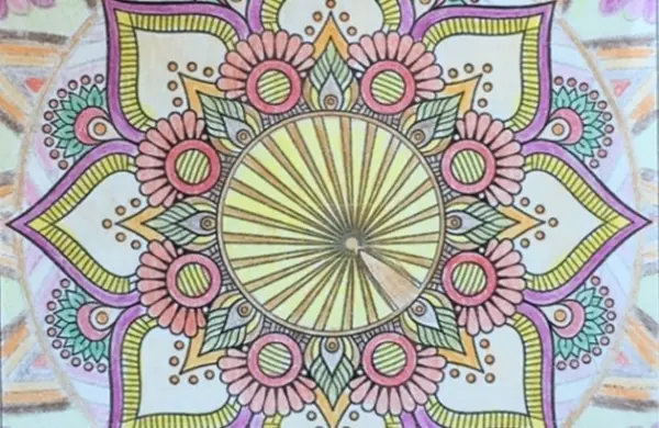 Színes mandala színező