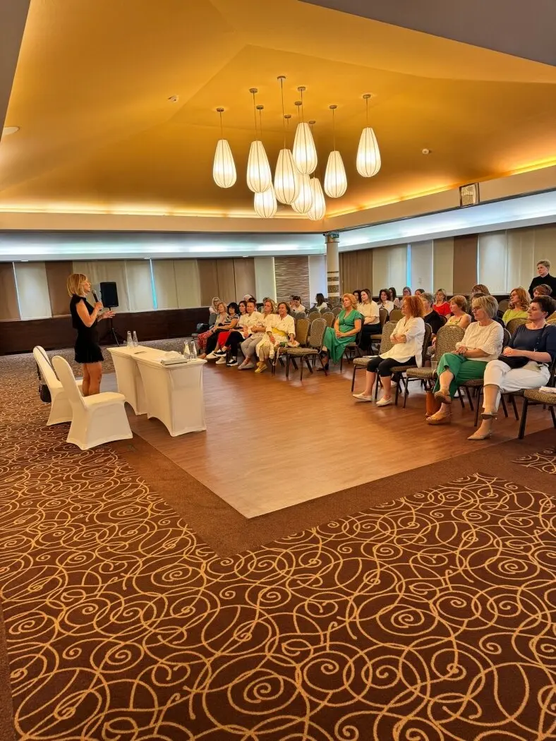 VisualRoom konferenciaterem