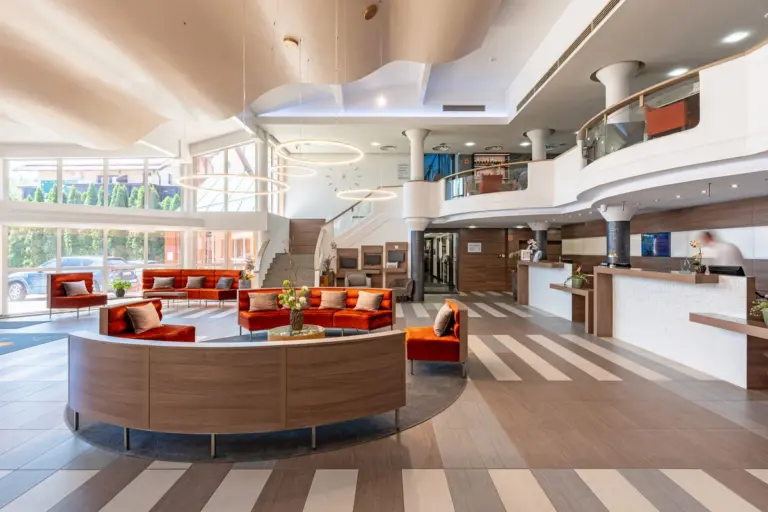Hotel Európa Fit****superior, Hévíz – a szálloda és Hévíz