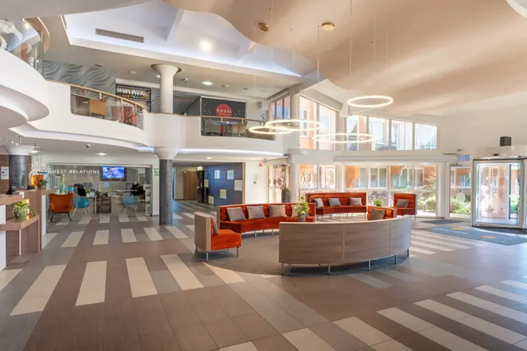 Hotel Európa Fit****superior, Hévíz – a szálloda és Hévíz