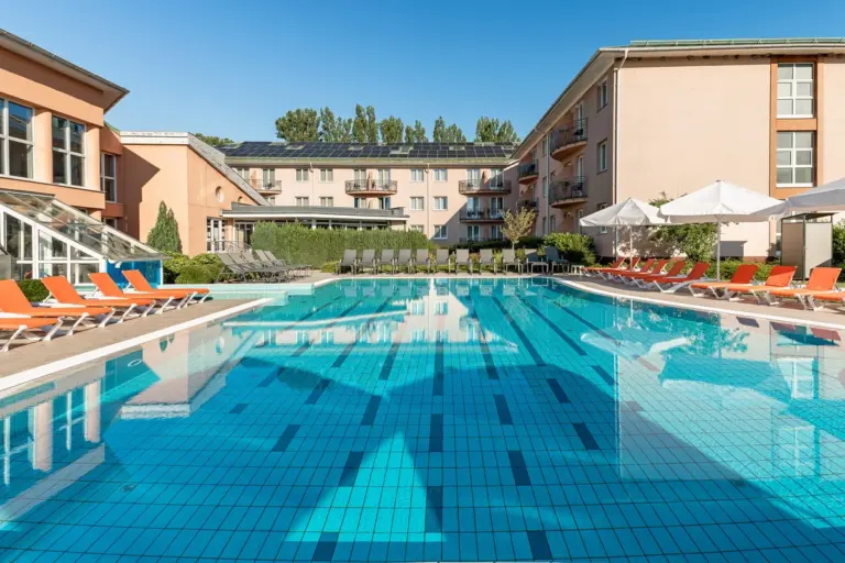 Hotel Európa Fit****superior, Hévíz – medencék