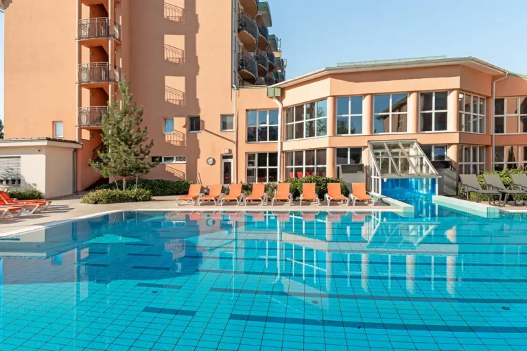 Hotel Európa Fit****superior, Hévíz – medencék