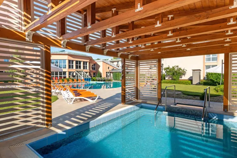 Hotel Európa Fit****superior, Hévíz – medencék