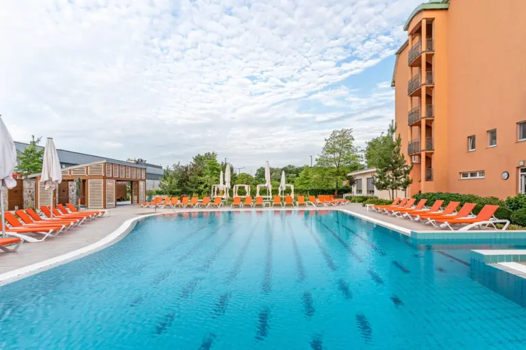 Hotel Európa Fit****superior, Hévíz – medencék
