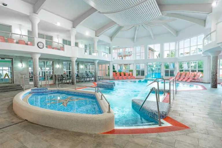 Hotel Európa Fit****superior, Hévíz – medencék