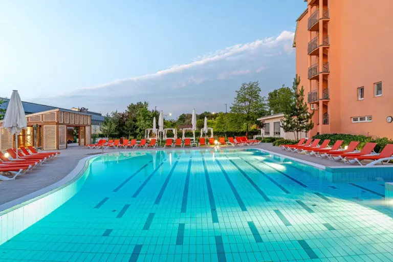 Hotel Európa Fit****superior, Hévíz – medencék