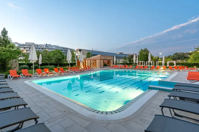 Hotel Európa Fit****superior, Hévíz – medencék