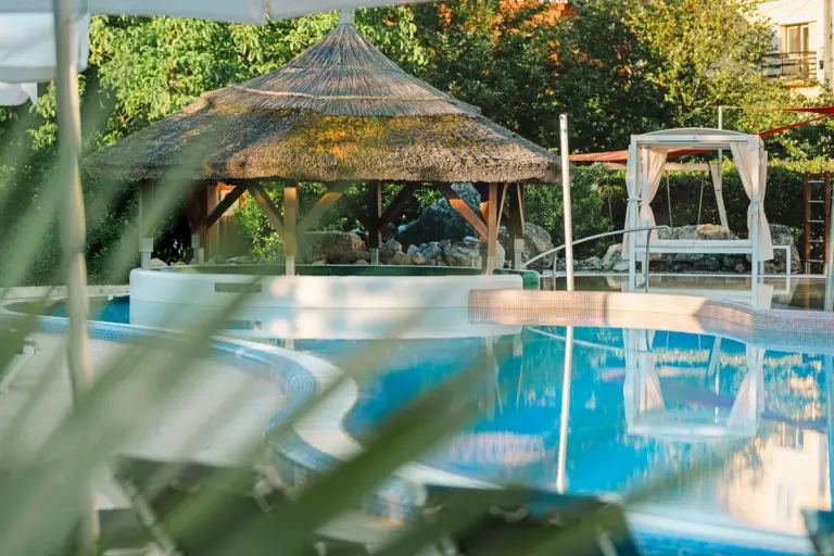 Hotel Európa Fit****superior, Hévíz – medencék