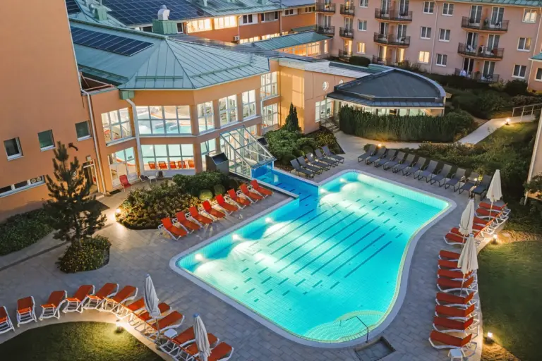 Hotel Európa Fit****superior, Hévíz – medencék