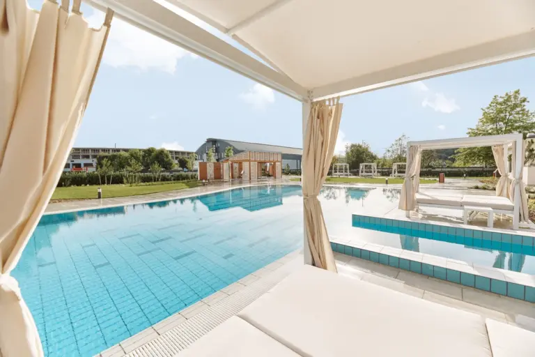 Hotel Európa Fit****superior, Hévíz – medencék