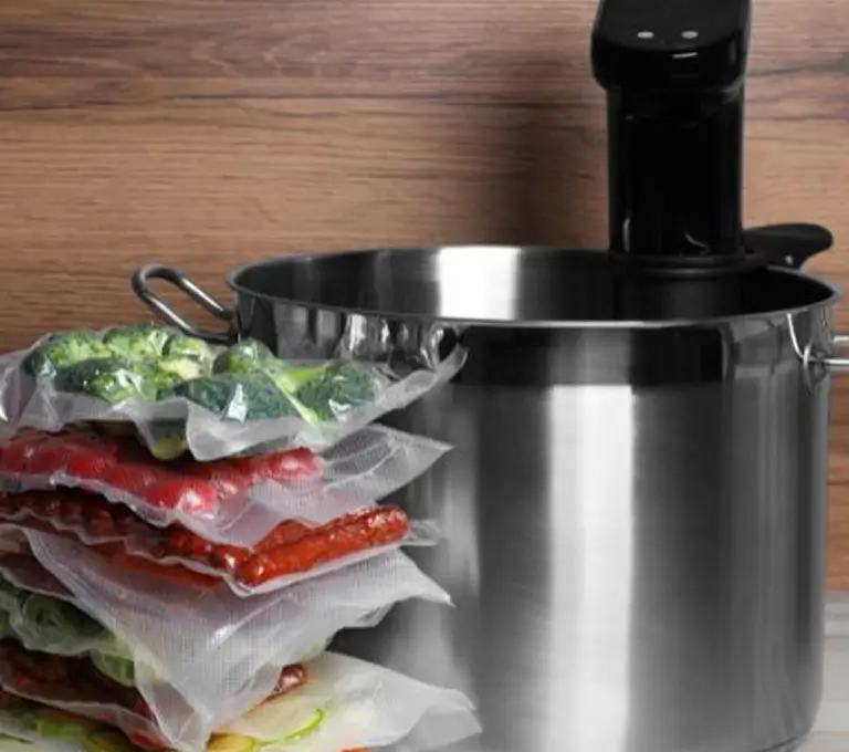 Vákuumozott ételek és sous-vide főzőedény